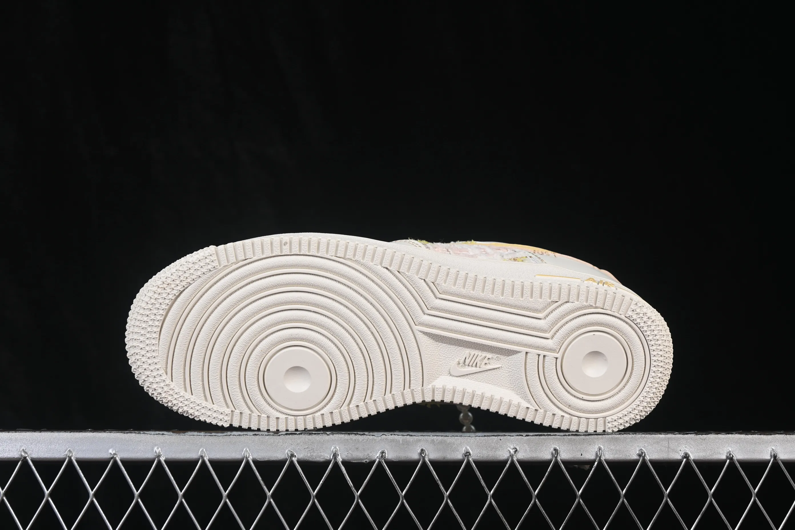 All categories Nk Air Force 1 Air Force series Nk Air Force 1 Low Air Force low-top Nike Air Force 1'07 Low Hand-painted graffiti Milk yellow pearl Spring whispers Air Force 1 low-top casual sneakers FJ7740-160